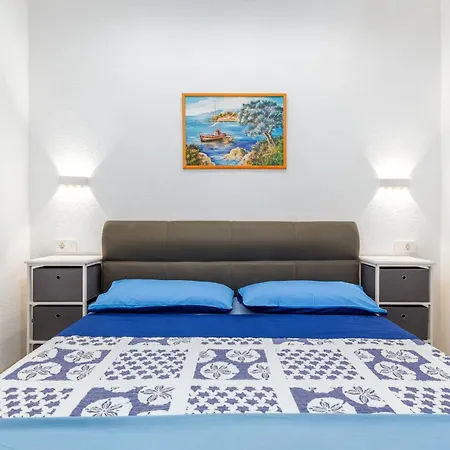 Villa Villa Pomer *