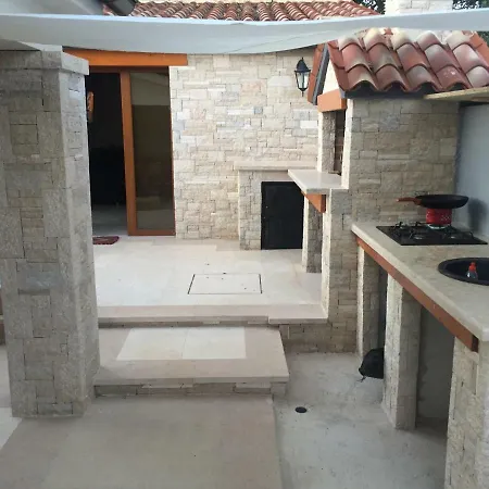 Villa Pomer