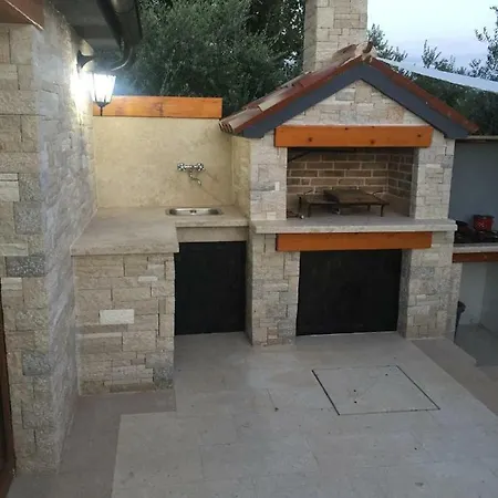 Βίλα Villa Pomer *