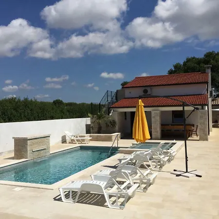 Βίλα Villa Pomer