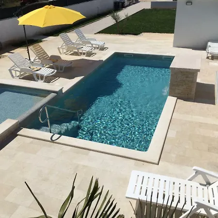 Βίλα Villa Pomer *