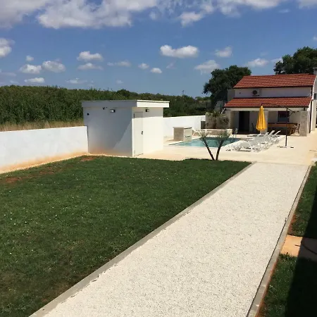 Βίλα Villa Pomer *