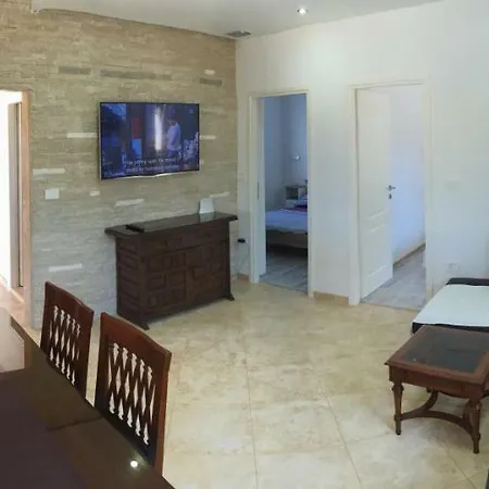 Βίλα Villa Pomer *