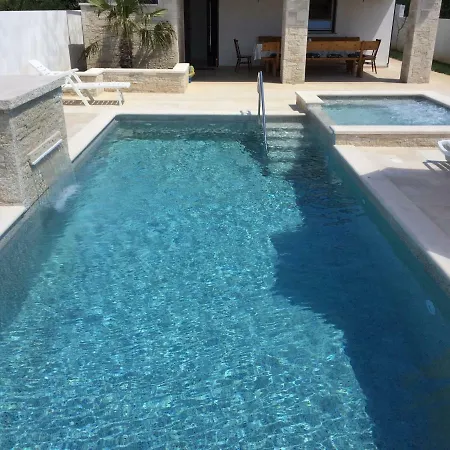 Βίλα Villa Pomer
