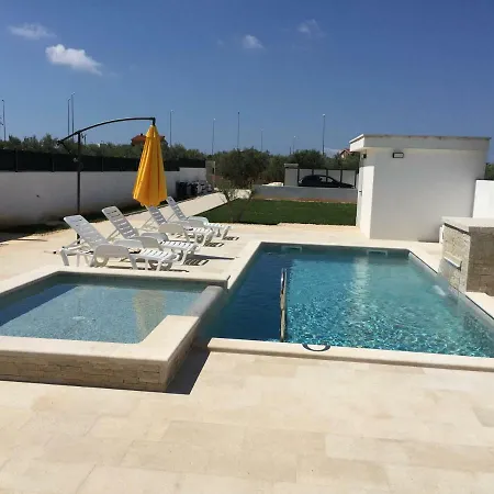 Villa Pomer