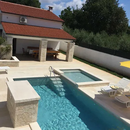 וילה Villa Pomer פומר