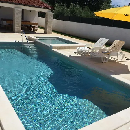 וילה Villa Pomer פומר